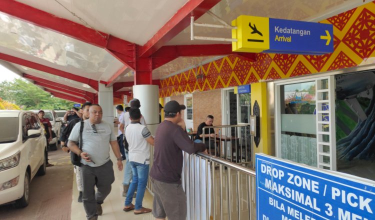 Penumpang Bandara Keluhkan Tak Ada Fasilitas ATM di Melalan