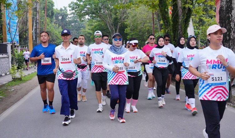 Sekda Kaltim Selesaikan Rute 5K MMP Run