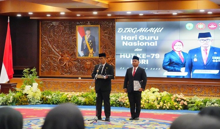 Pj Gubernur Kaltim Irup HGN dan HUT PGRI 2024