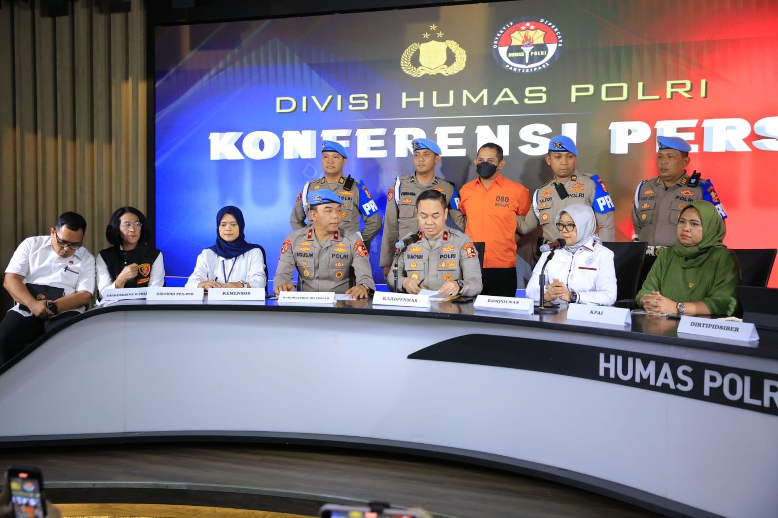 Eks Kapolres Ngada Resmi Jadi Tersangka Kasus Asusila Anak