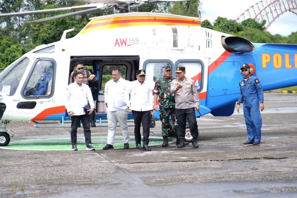 Gunakan Helikopter, Gubernur Kaltim Pantau Persiapan PSU Pilkada Kukar
