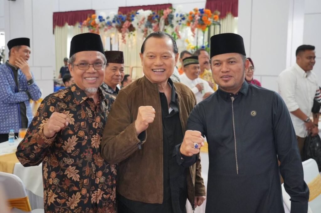 Gubernur Rudy bersama Istri Setia Menerima Silaturahmi Tokoh Kaltim dan Nasional