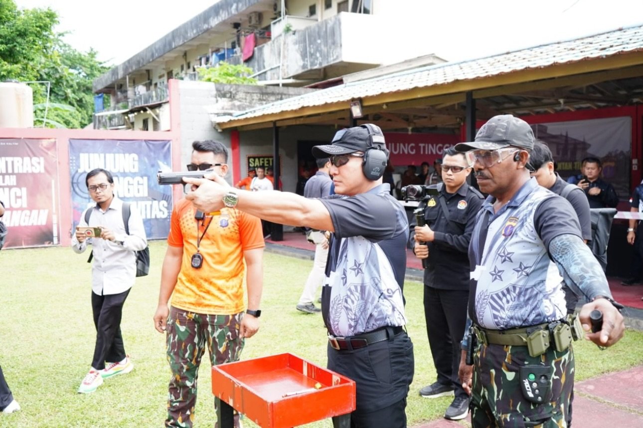 Sambut HUT ke 79 Bhayangkara, Polda Kaltim Gelar Lomba Menembak