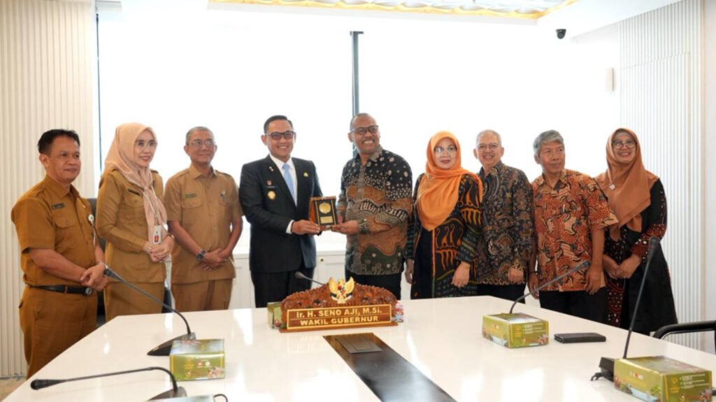 Terima Rektor ISI Yogyakarta, Wagub Seno: Kami Dukung ISBI untuk Berkembang