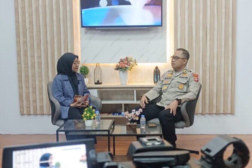 Ditbinmas Polda Kaltim Angkat Peran Pam Swakarsa dalam Talkshow “Ngopi” di BTV