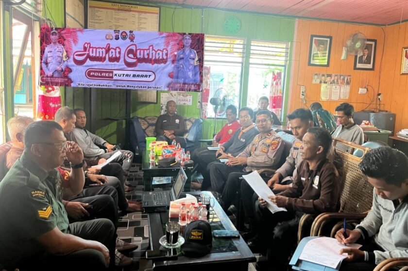 Dukung Program Pemerintah, Petinggi Tanjung Haur Ajak Warga Mamfaatkan Jumat Curhat jadi Ruang Aspirasi