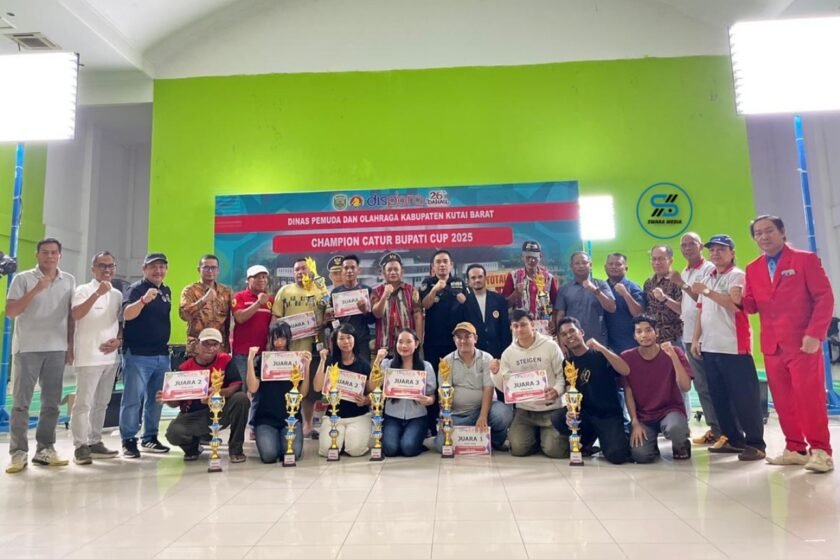 Wabup Kutai Barat Resmi Tutup Champion Catur Bupati Cup 2025